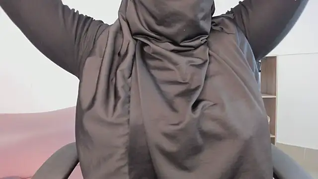 yasmin elite online show from December 22, 11:35 am