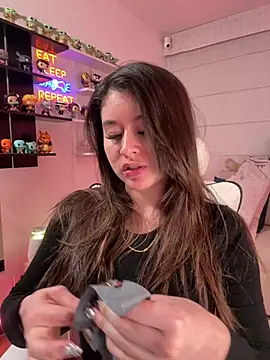 Sharon 07 online show from February 9, 11:40 pm