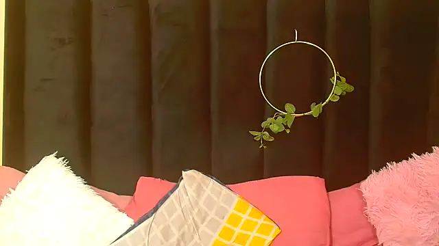 AmazingDarkDoll online show from October 26, 12:50 am