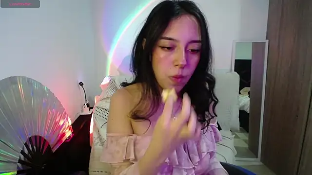 Snapshot of immisssilver chatting on October 3, 2:49 am immisssilver online show from October 3, 2:49 am