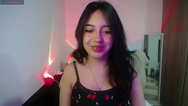 Snapshot of immisssilver chatting on October 15, 2:14 am immisssilver online show from October 15, 2:14 am