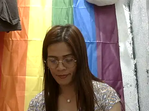 juicycum069 online show from March 16, 9:35 am