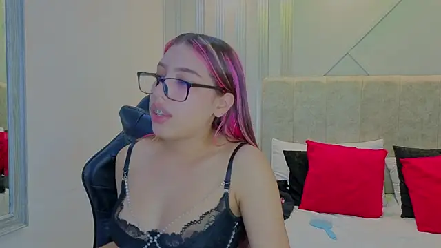 nami sweet  online show from October 11, 1:25 pm