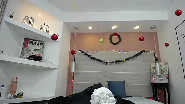 AlexandraCambell online show from December 19, 11:46 am