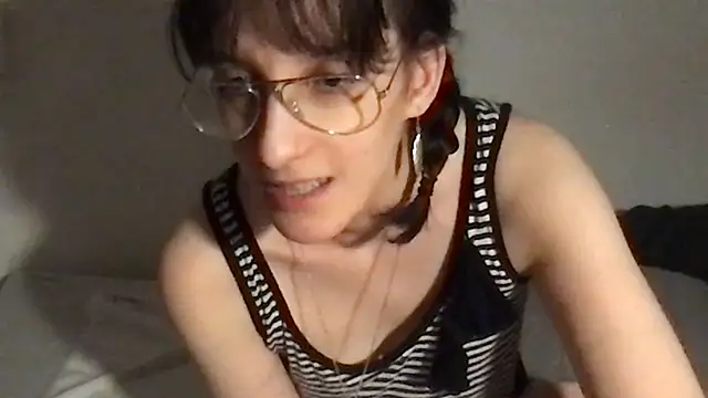 kimii222409 online show from October 28, 9:19 pm