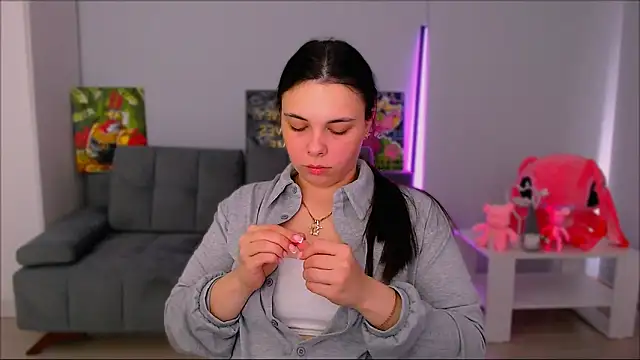 queenofthesense  online show from November 9, 10:22 am