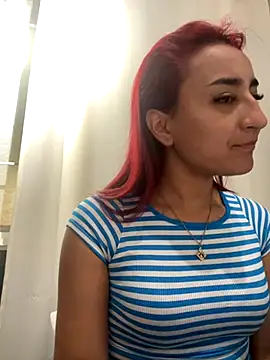 Snapshot of JuliethaDemon_ chatting on September 18, 1:42 pm JuliethaDemon online show from September 18, 1:42 pm