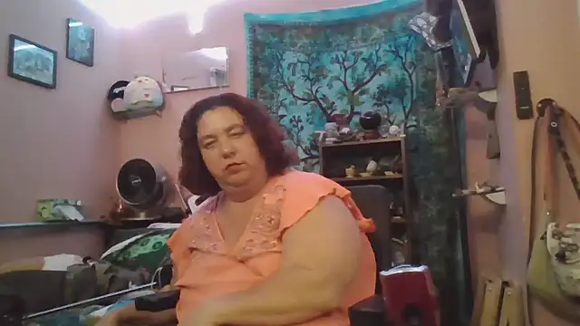 lil-gemini-hippy online show from April 17, 3:08 am