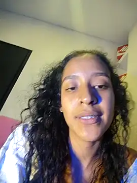 Snapshot of Amber-Sweett chatting on October 23, 3:45 am Amber-Sweett online show from October 23, 3:45 am