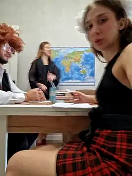 yourfavpsy  online show from September 21, 1:10 pm