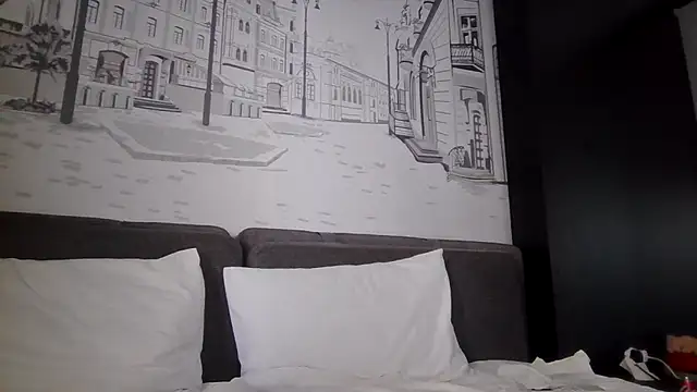 Snapshot of BigDickDaddddy chatting on October 11, 9:36 am BigDickDaddddy online show from October 11, 9:36 am