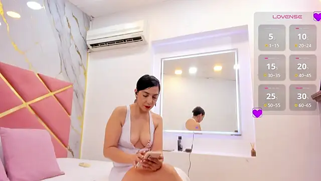 julianaa 31 online show from October 10, 2:22 pm