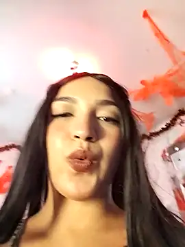 FallsForHerSmile online show from November 5, 5:29 pm