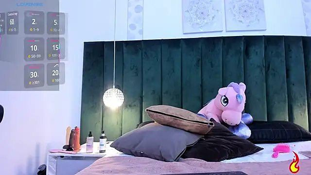 PaulinaGame online show from October 10, 7:19 pm