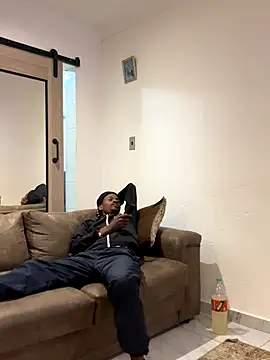 BBCStrongD online show from November 3, 4:55 pm