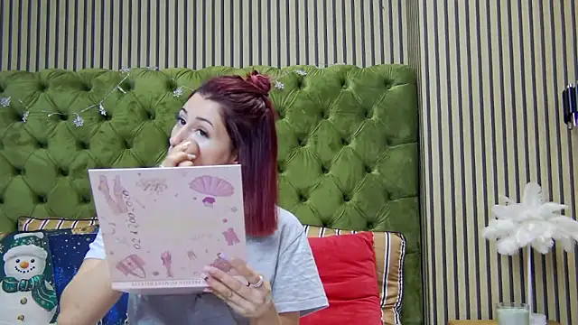 LunaHart online show from December 21, 3:38 pm