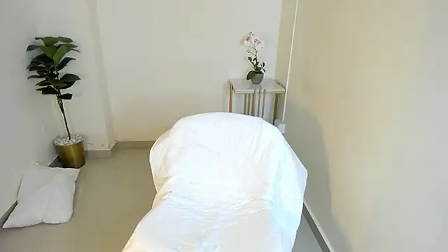 Mathilde lina online show from October 6, 4:07 am