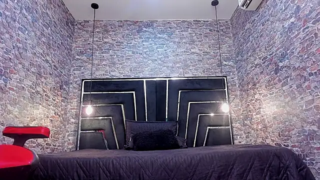 WILD FIREE  online show from February 17, 7:35 pm