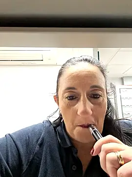 monella821 online show from December 5, 5:25 pm