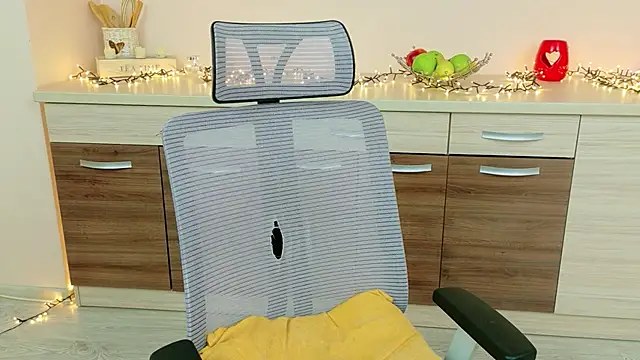 KimoraJoy online show from February 8, 10:56 pm