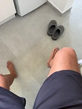 Manu97k online show from March 22, 10:32 am