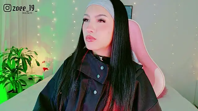 cuteezoe online show from March 24, 2:50 am