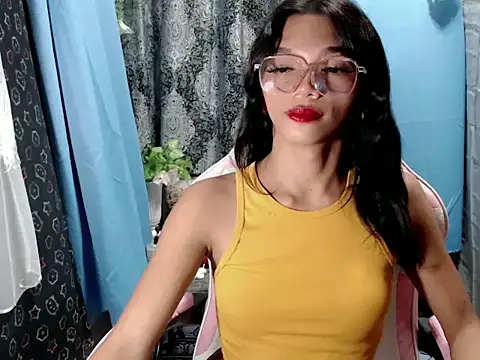 Slutty Isabelle online show from November 10, 5:30 pm