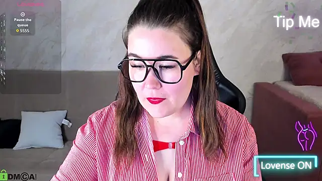 Tara Torres online show from September 18, 2:26 pm