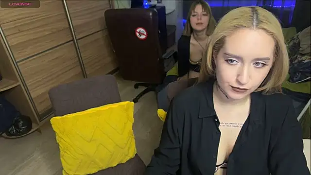 xxx sandra  online show from April 24, 1:36 pm