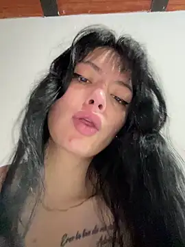 LiaCollings online show from April 21, 11:17 am