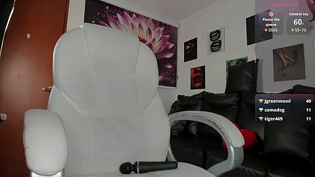 lycoris 19 online show from January 18, 10:17 pm