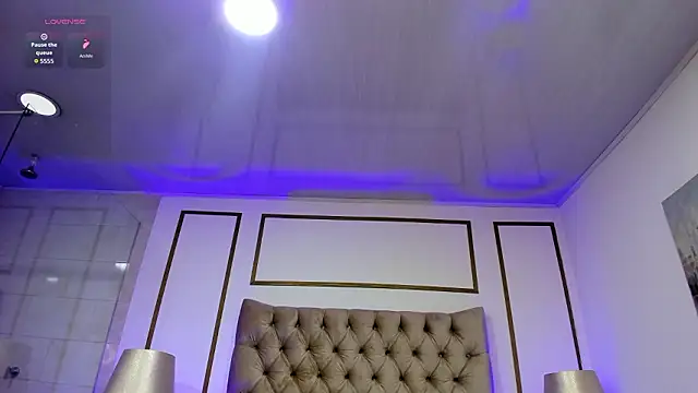 ScarlettRox online show from March 24, 7:30 pm