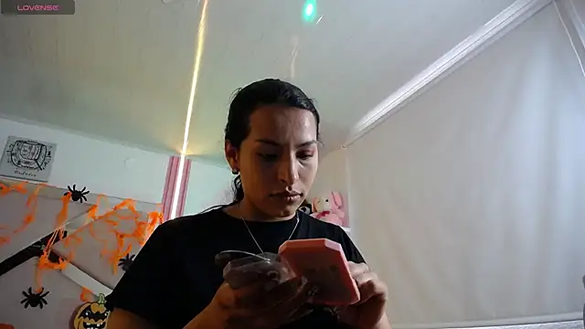 Snapshot of Mia_garcia28 chatting on October 20, 8:01 pm Mia garcia28 online show from October 20, 8:01 pm