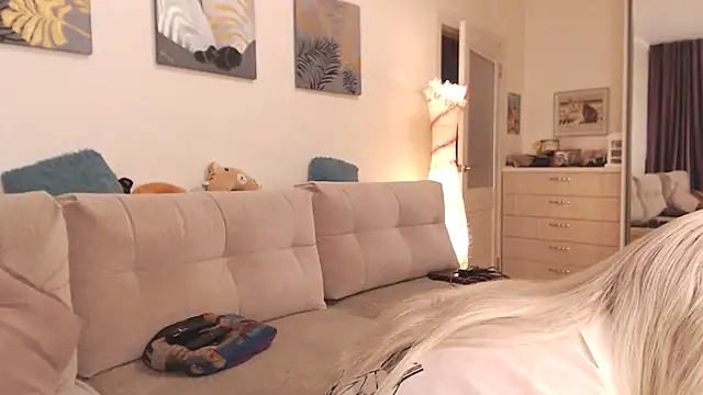 AlisaDeluxe online show from January 10, 4:50 am