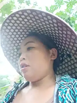 PhamPhung online show from October 30, 8:27 am