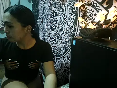 Madylinebigcock69 online show from February 13, 1:13 pm