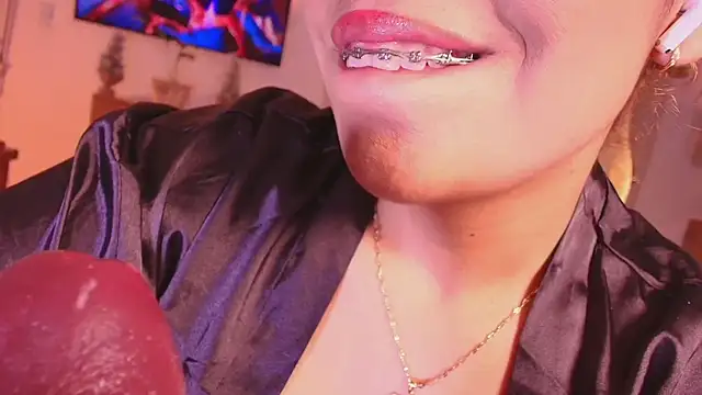 megansan  online show from January 8, 1:15 pm