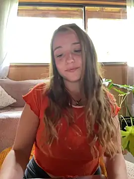 Snapshot of sashapulse chatting on October 4, 4:44 pm sashapulse online show from October 4, 4:44 pm