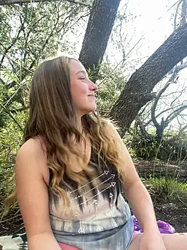 Snapshot of sashapulse chatting on October 17, 8:23 pm sashapulse online show from October 17, 8:23 pm