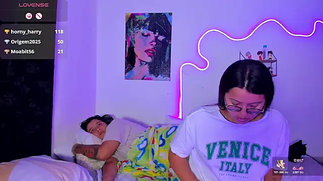 Dilan and Mia online show from February 8, 2:48 am