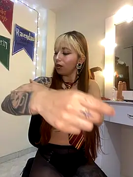 Sallem Pink online show from October 9, 11:42 pm