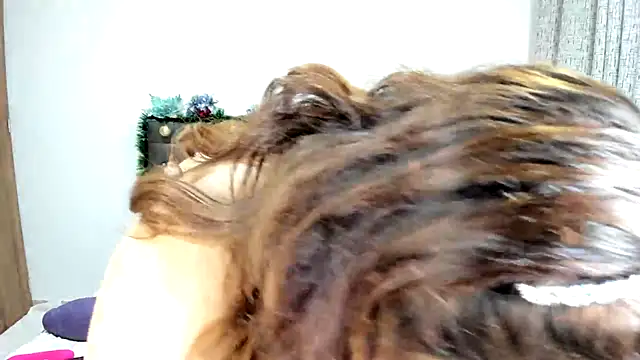 charlloteevans X online show from December 19, 11:19 pm