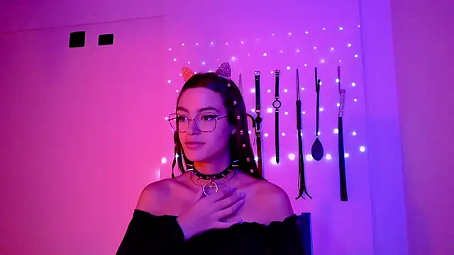 nina kink online show from April 27, 9:45 pm