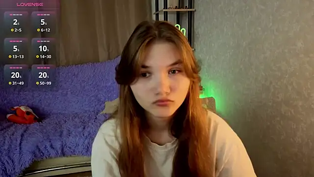 Snapshot of Nika_OMG chatting on September 18, 5:44 pm Nika OMG online show from September 18, 5:44 pm