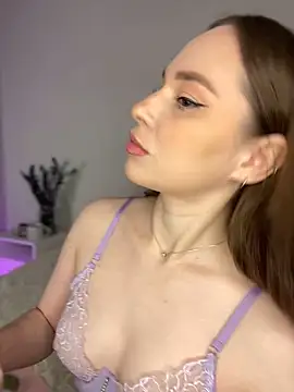 Snapshot of AlexaSpark_ chatting on September 13, 8:06 pm AlexaSpark  online show from September 13, 8:06 pm