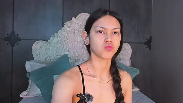 Charlottegray 1 online show from October 31, 12:09 pm