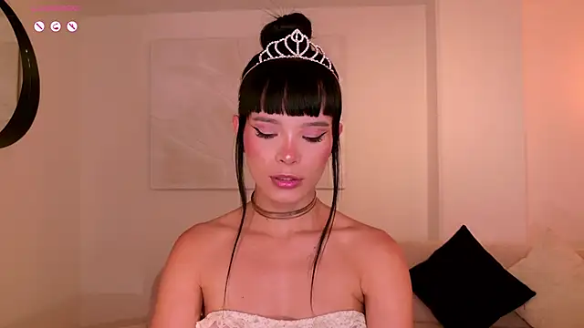 AgathaKondo  online show from October 28, 7:52 pm