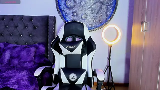 Katherine Rose online show from March 31, 11:16 pm