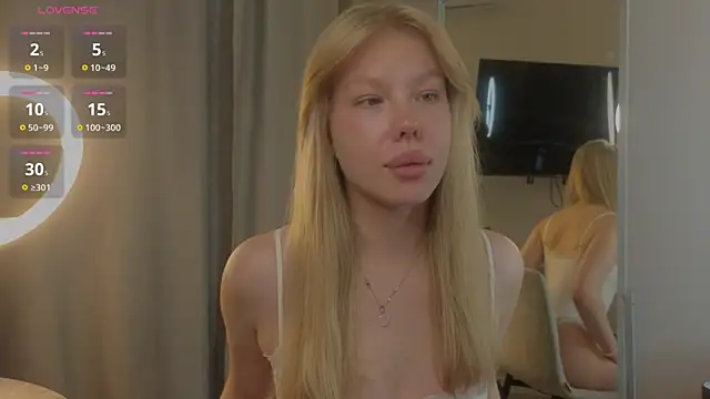 Snapshot of emilyshepar_d chatting on September 15, 2:09 am emilyshepar d online show from September 15, 2:09 am