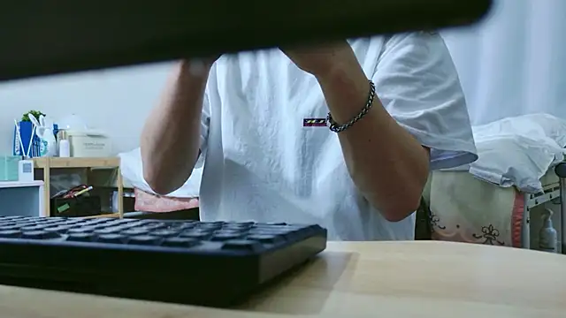 C-4bomb online show from March 11, 1:10 am